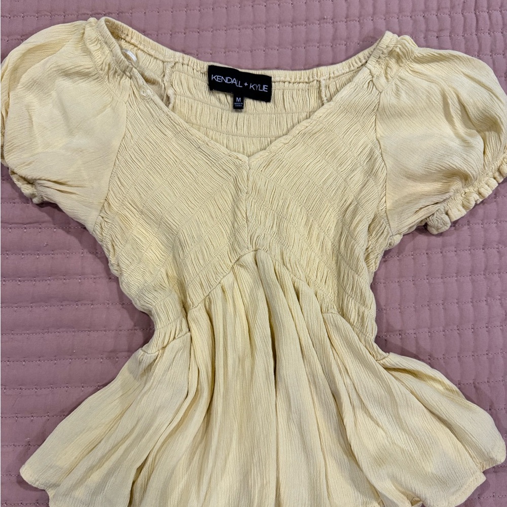 Kendall & Kylie Light Yellow V-Neck Peplum Top